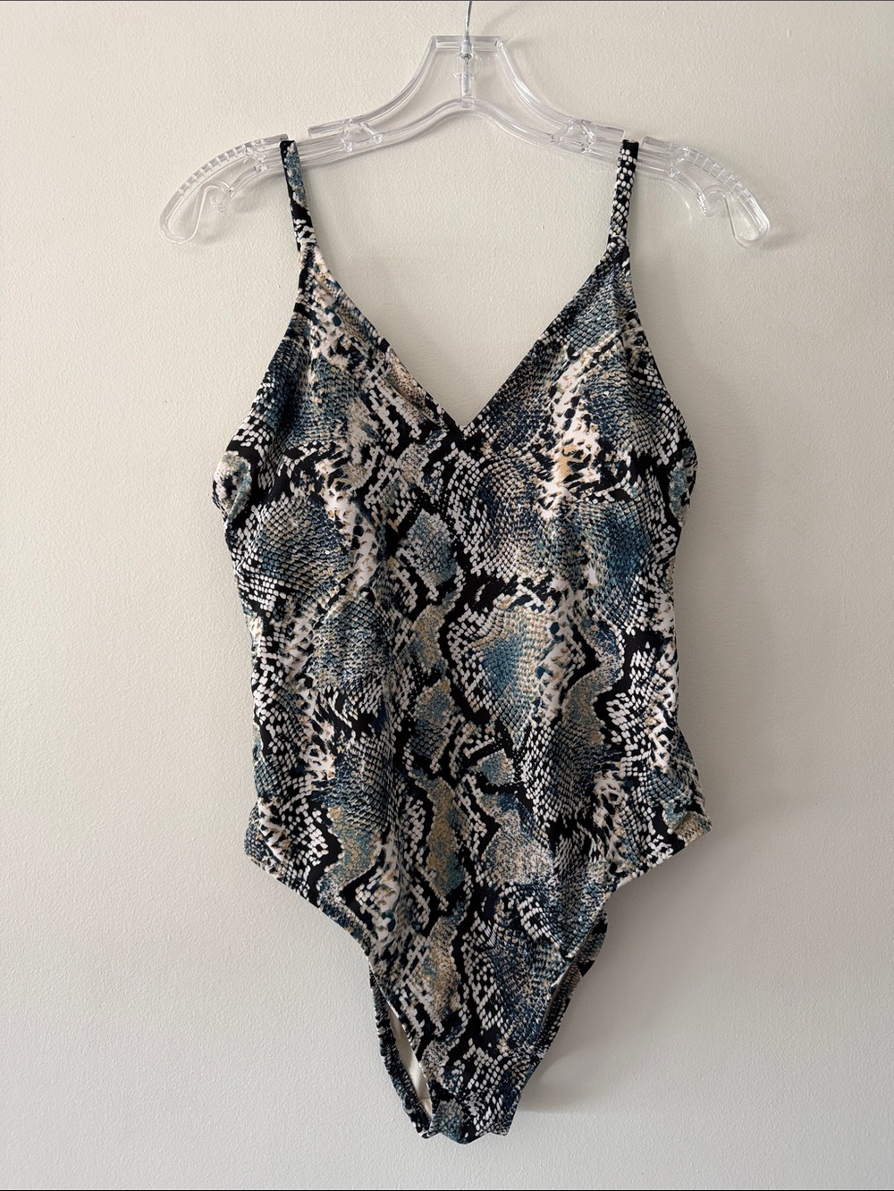 Shade & Shore Snake Print One Piece Swimsuit Size M Low Back Strappy Blue Tan